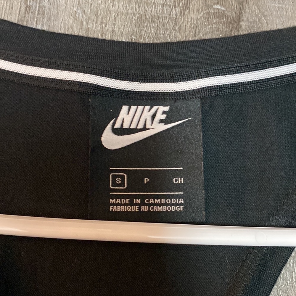 Nike Tank - Picture 4 of 5